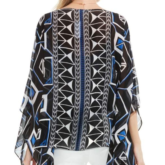 NWT Vince Camuto Graphic Poncho Top w/Cami Size S - Picture 5 of 8